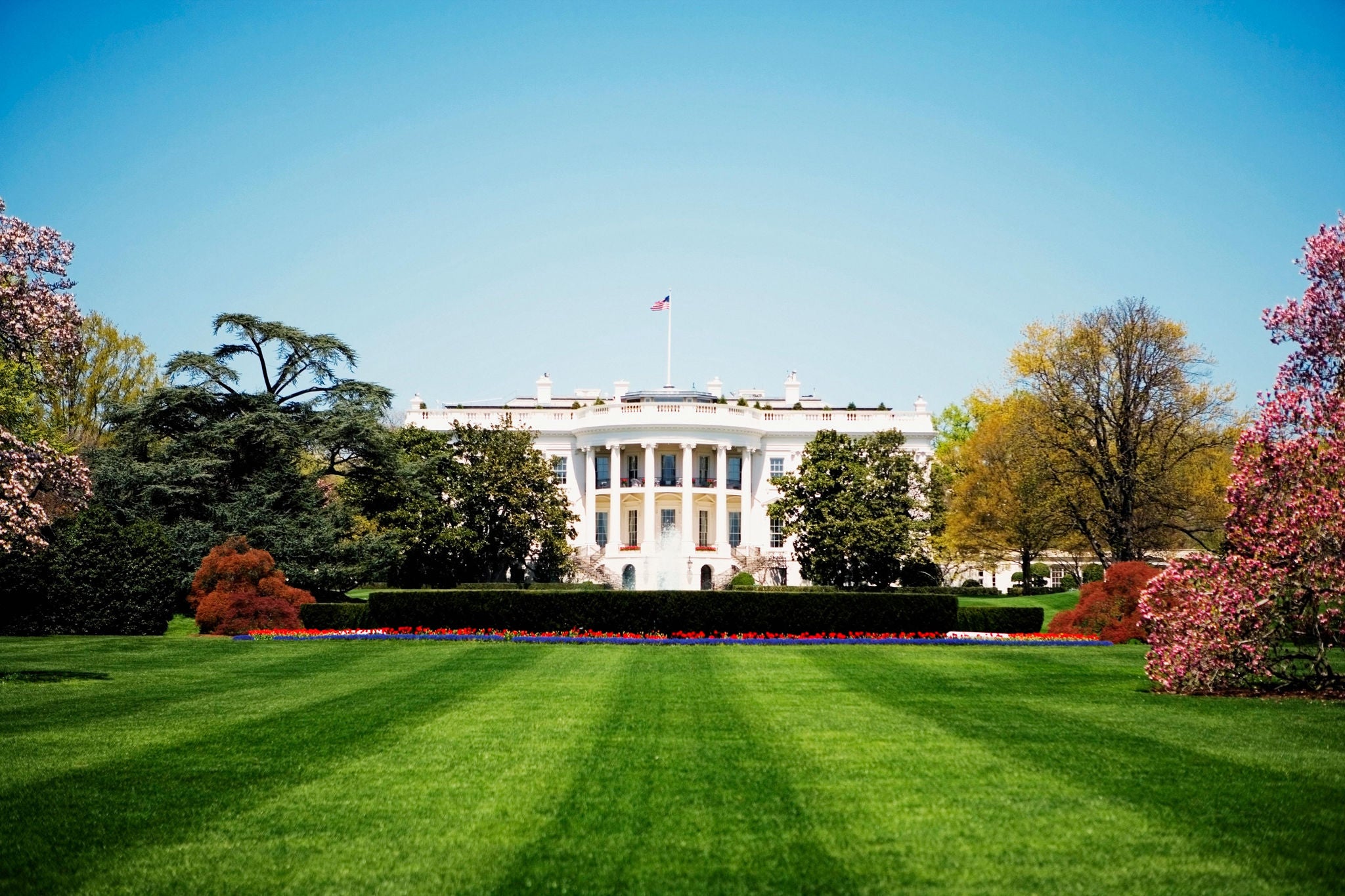 Low angle view of the White House, Washington DC, USA