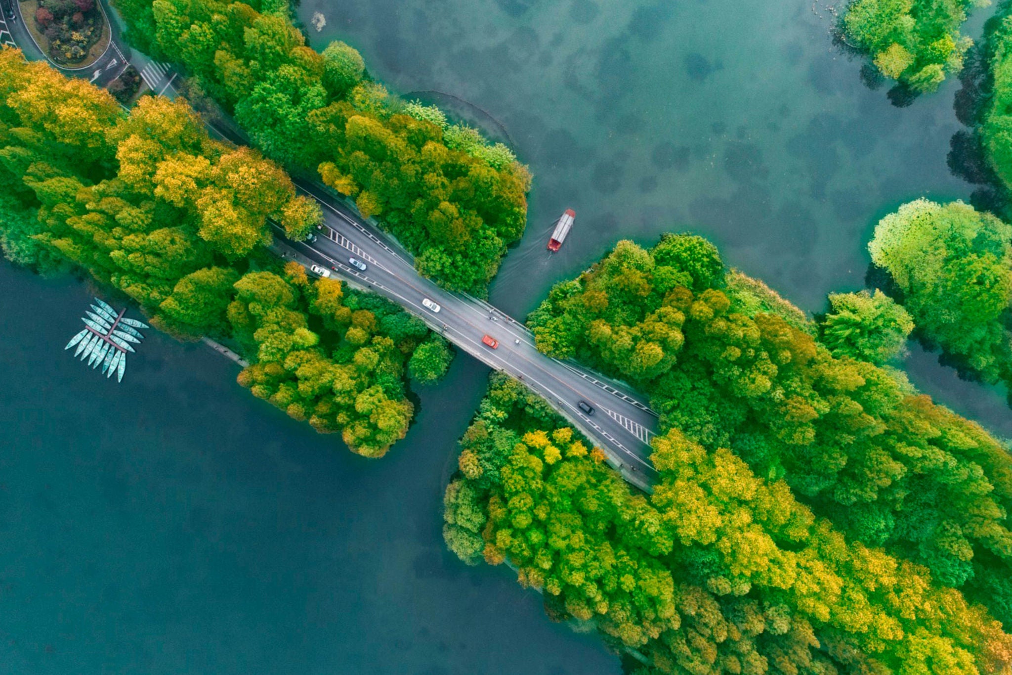 ey-aerial-view-of-road-over-water