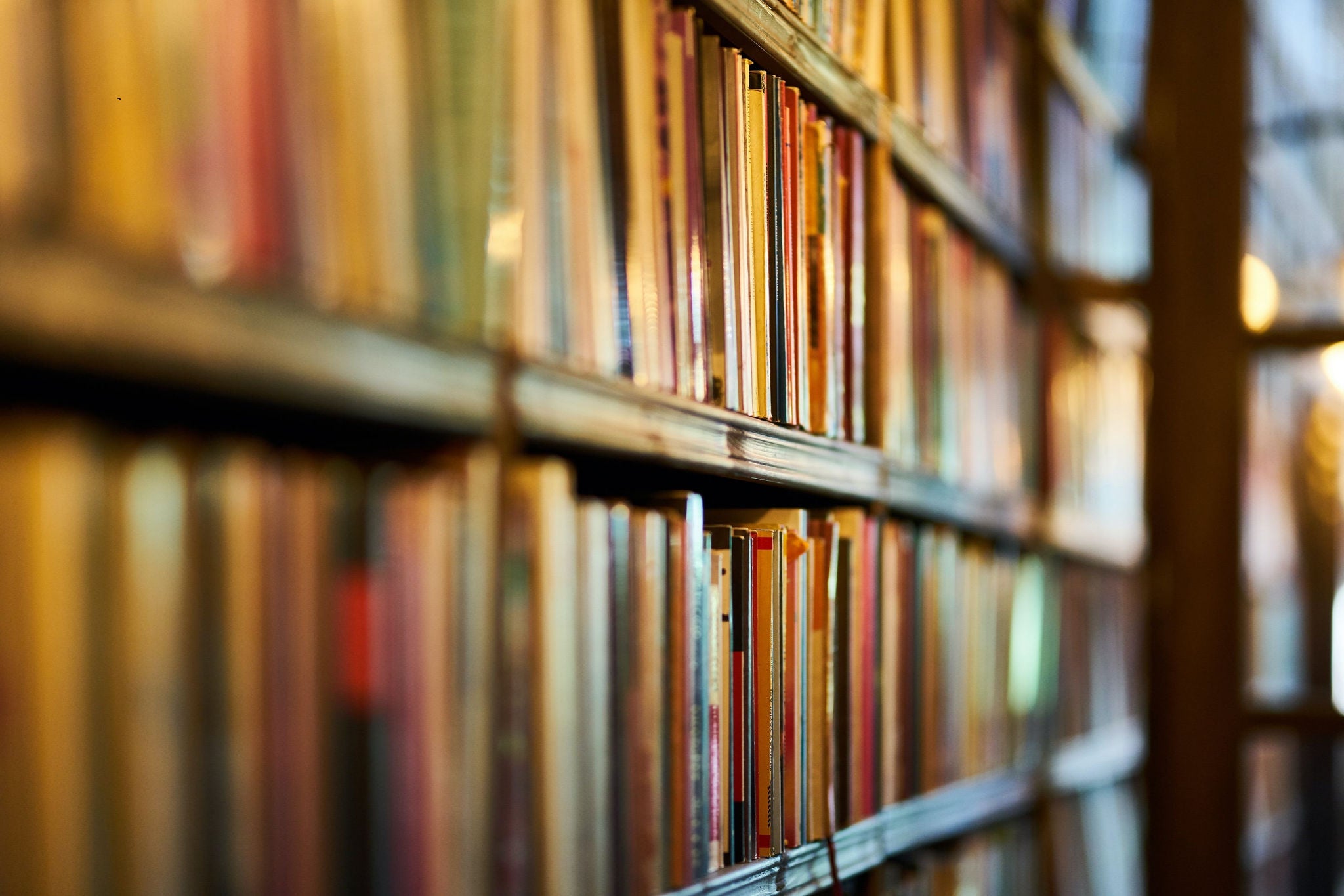 Image of book shelf