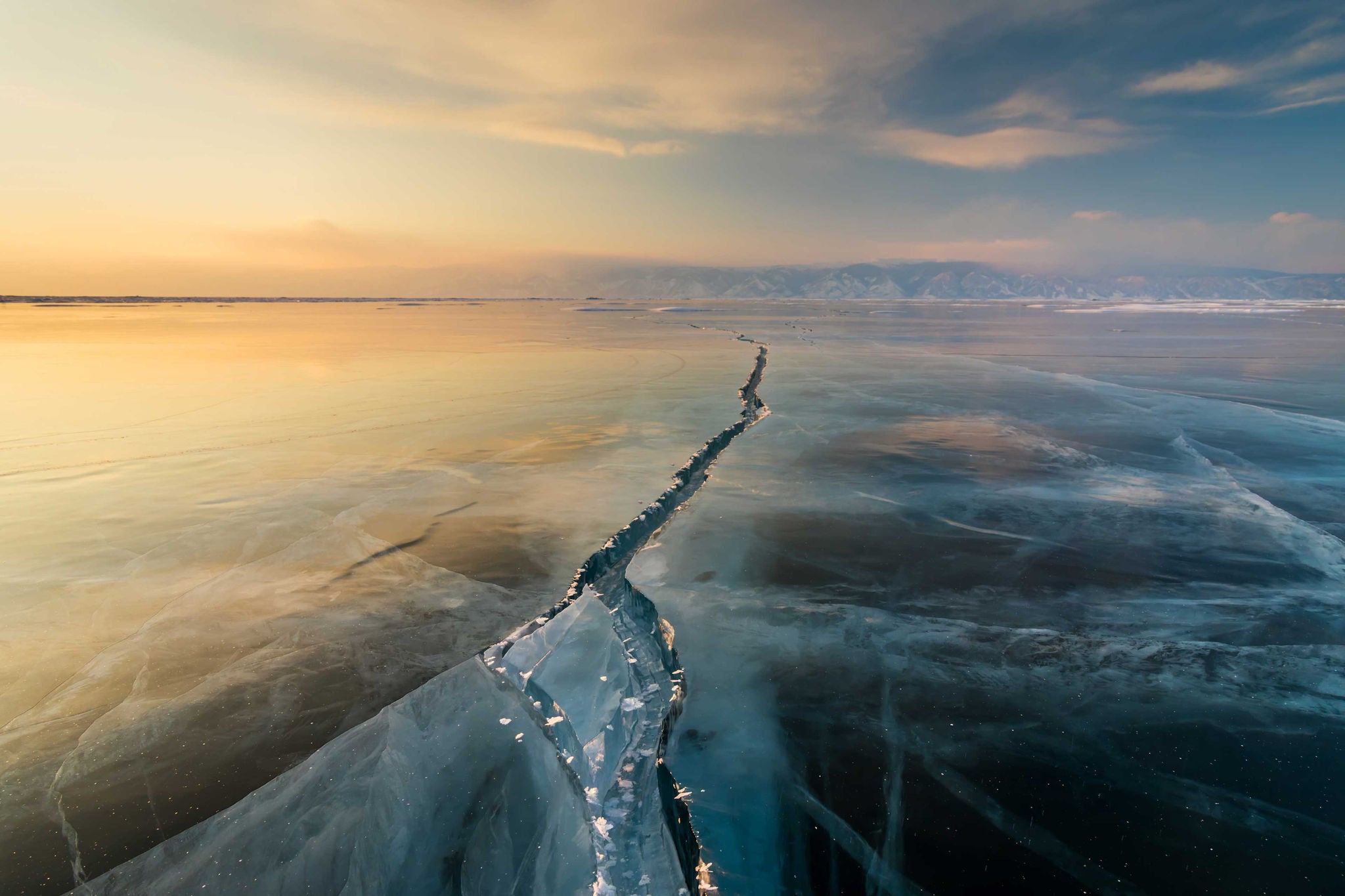 ey-sunrise-in-the-ice-thumbnail-v1-20230504