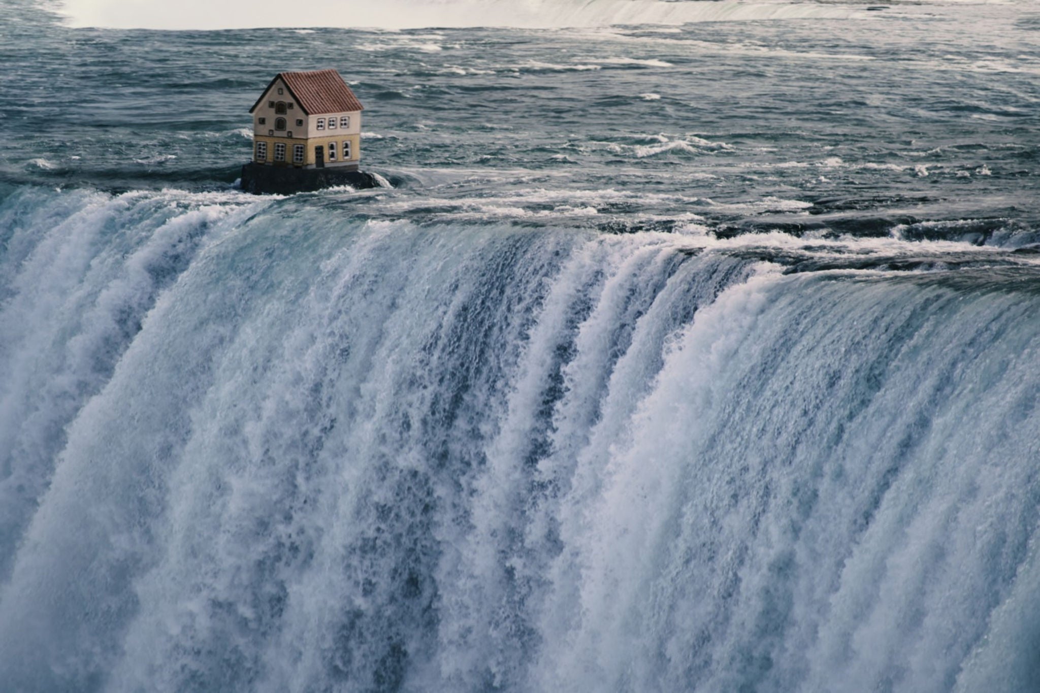 EY - Waterfall house