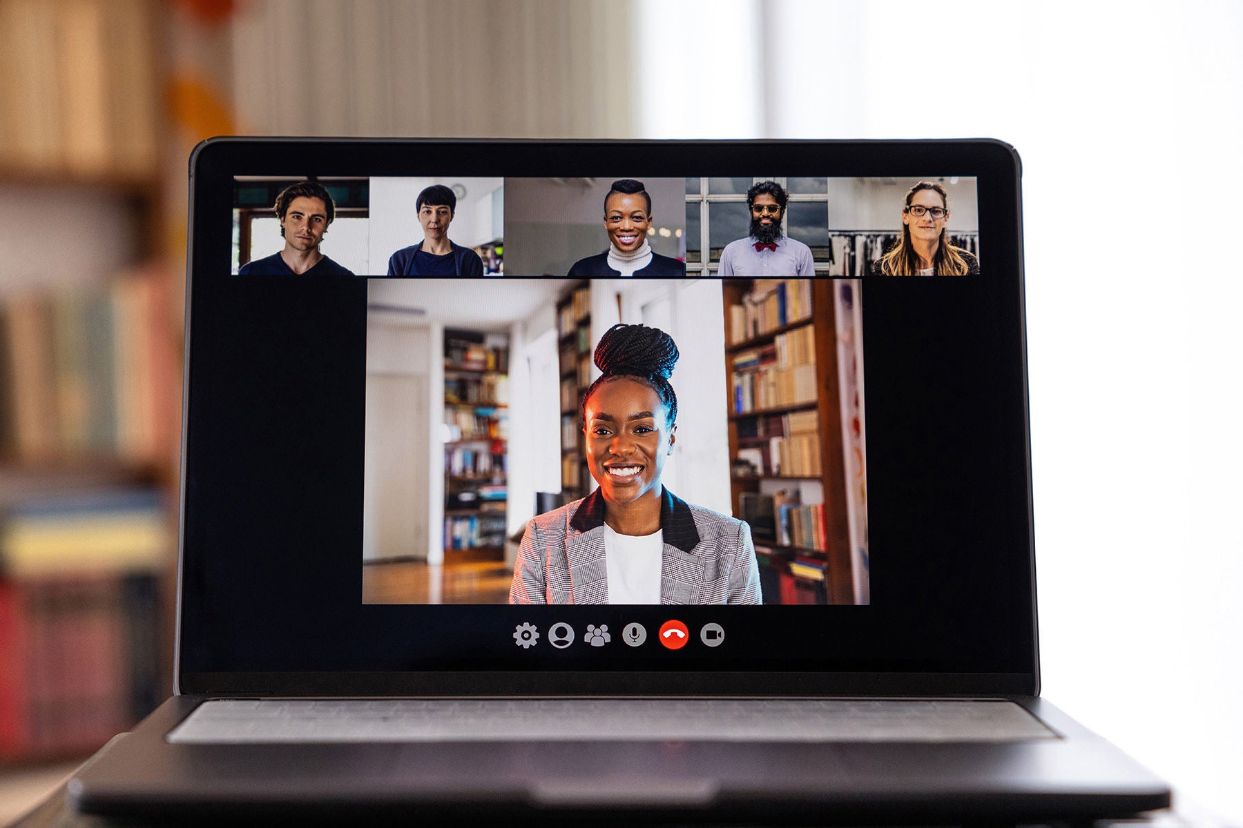 Live streaming video conference Woman hosting a call waiting for Users attendance