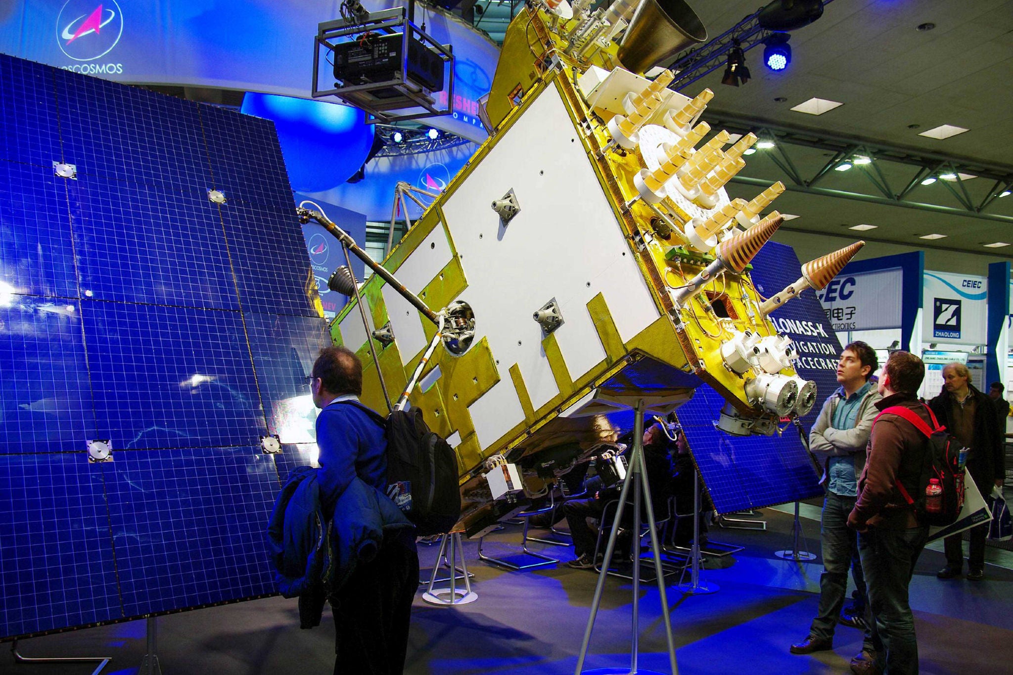 Russische Glonass-K Satellit auf der CeBIT 2011