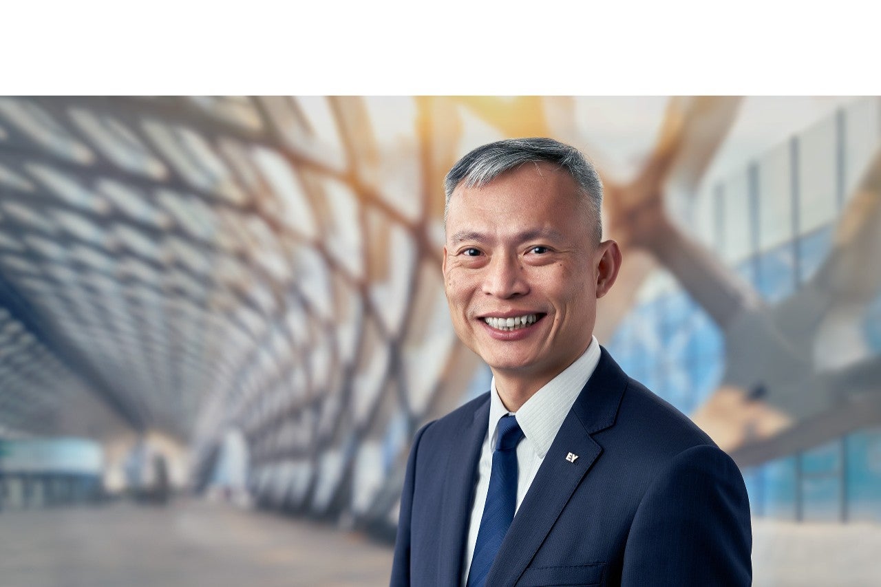 Photographic portrait of Bob Chang