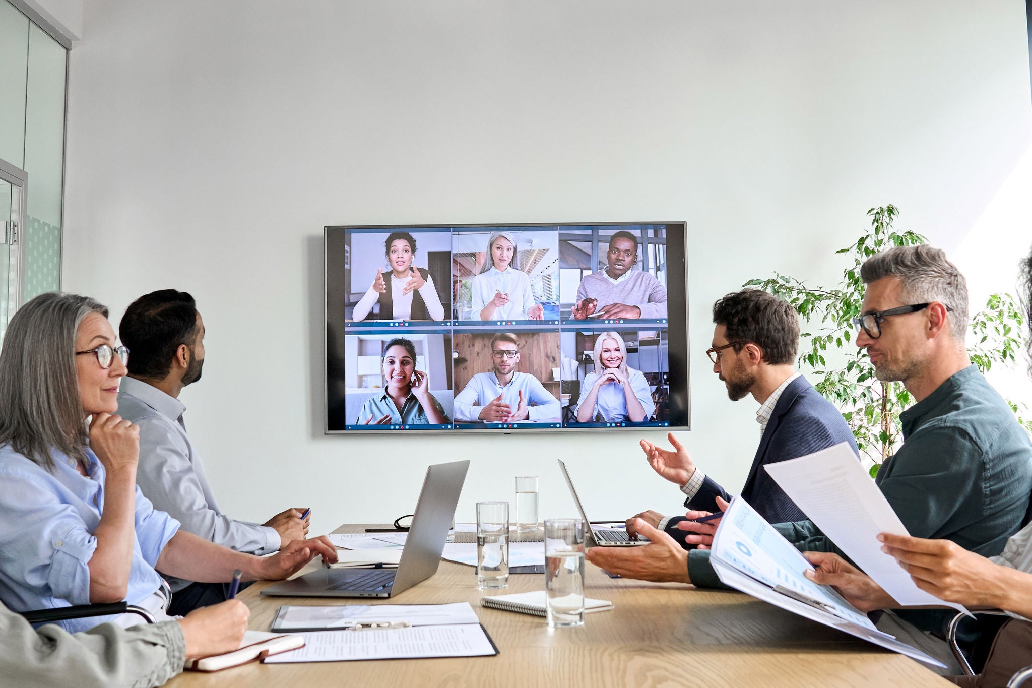 People discussing in the meeting room