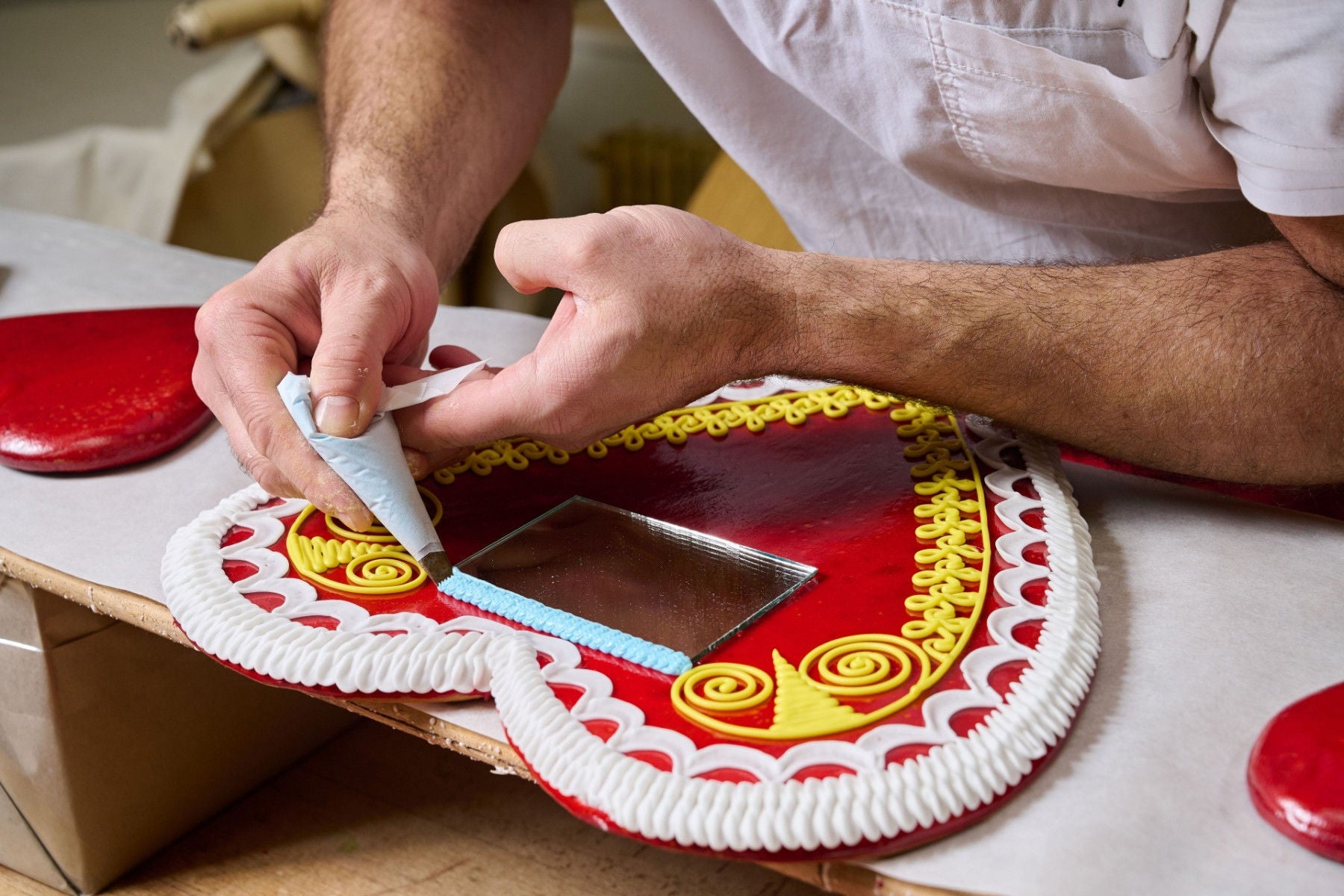 Decorating a sweet pastry