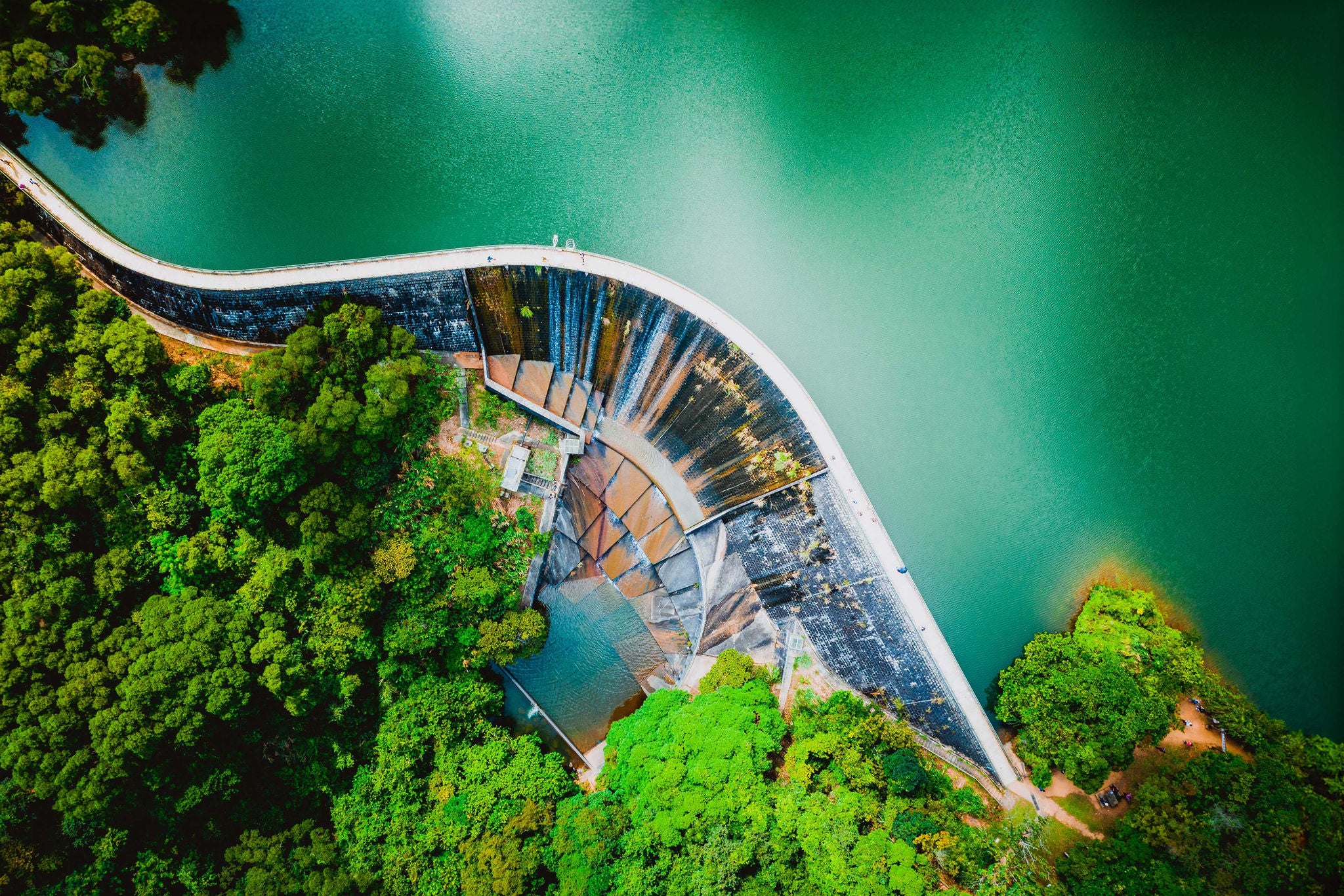 Ho Pui Reservoir is located in Yuen Long, near to Pat Heung. It is an irrigation reservoir which belongs to a part of Tai Lam Country Park. The capacity of the reservoir is 500000 cubie metres, there is a dam in S-shaped, which is popular to the hikers. The reservoir has also been ranked one of the most popular scenic countrysides.