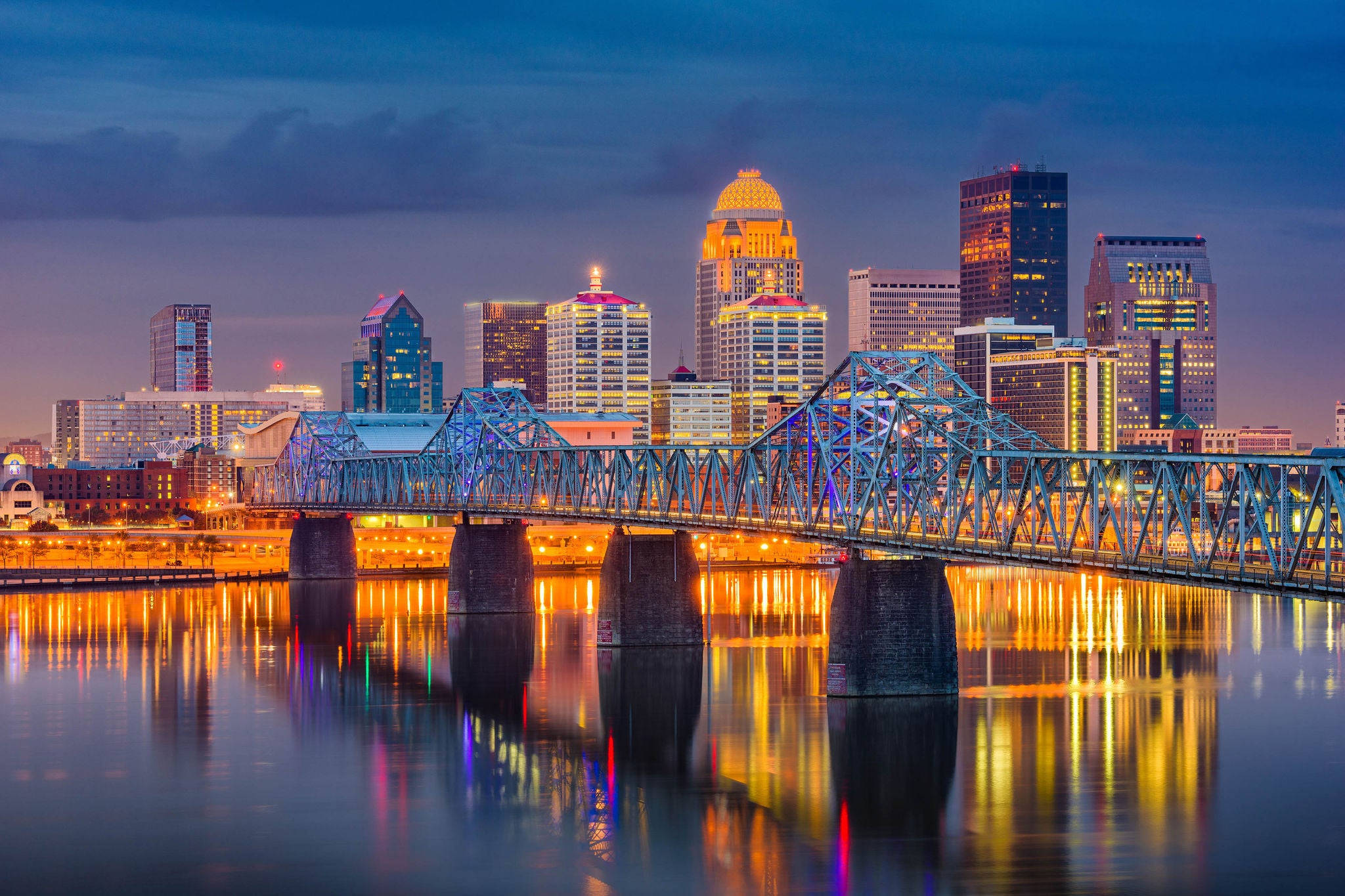 Louisville Kentucky USA skyline