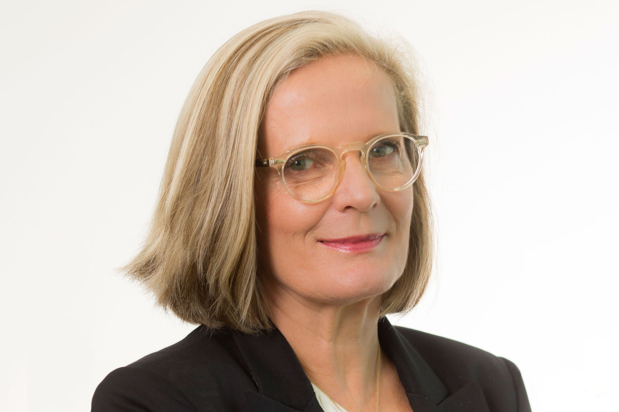 Photographic portrait of Lucy Turnbull