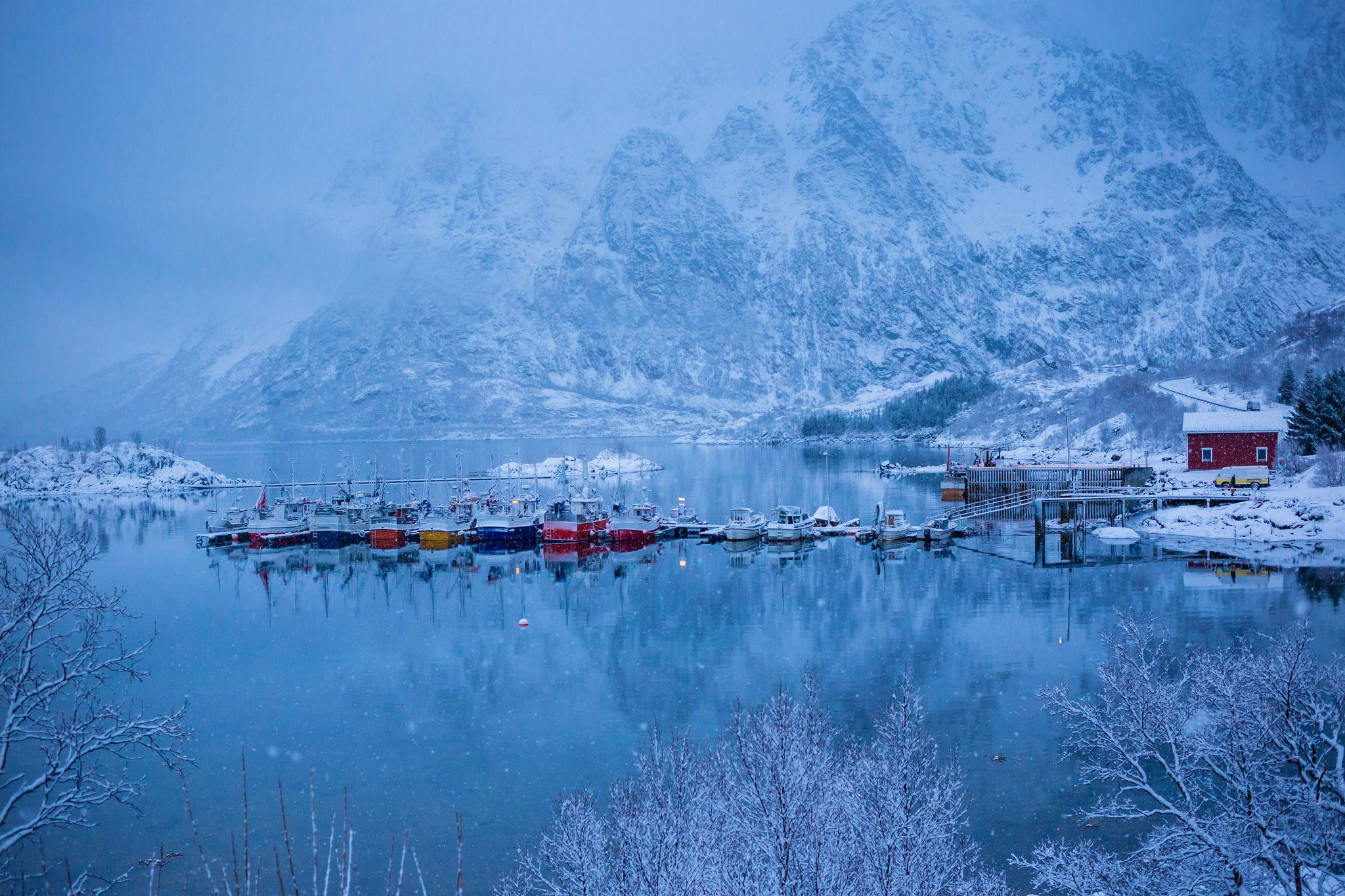 Norway, Nordland, Lofoten, Vagan, Austnesfjorden, Fishing boats in fjord