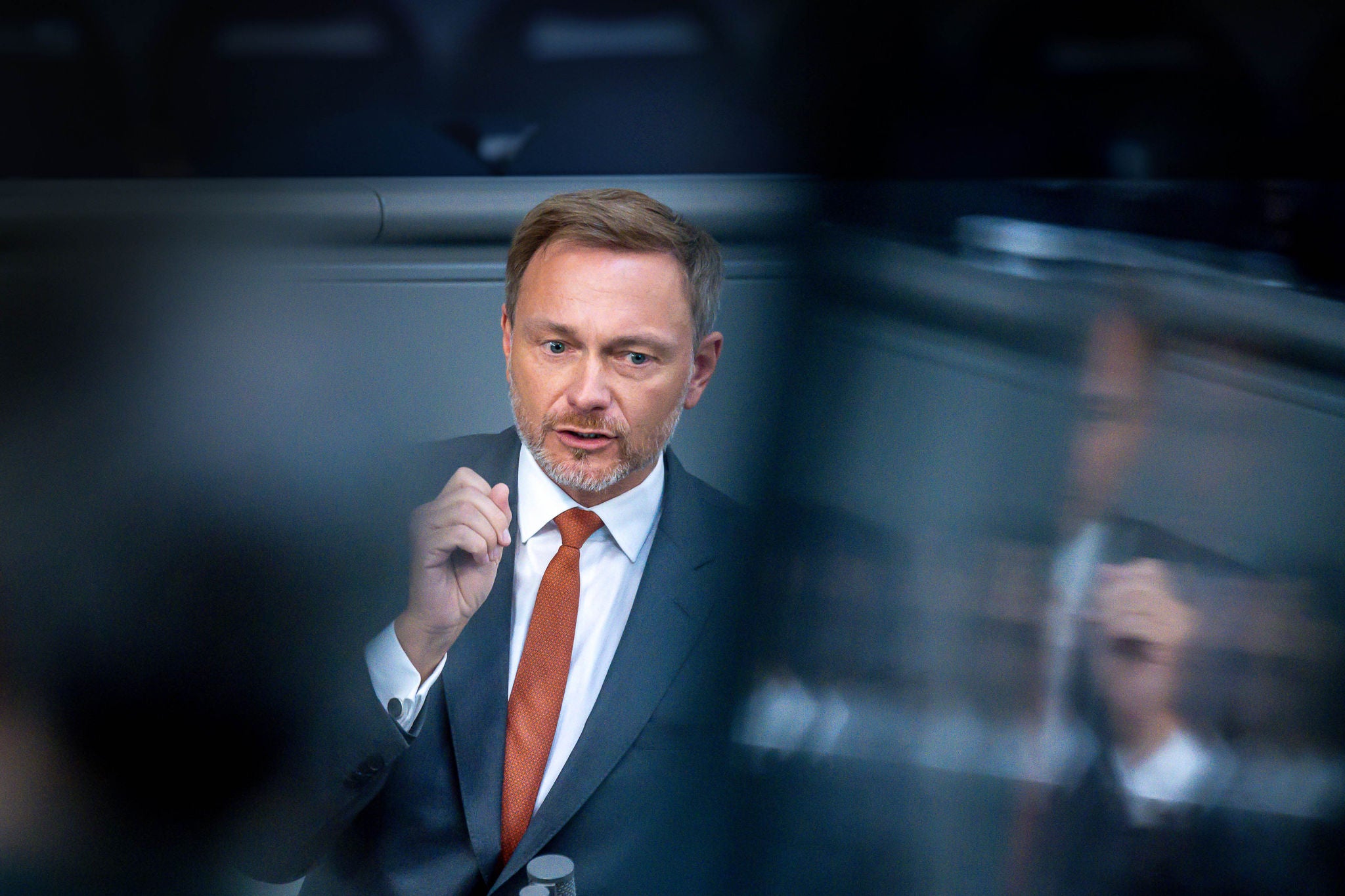 Christian Lindner (FDP), Bundesminister der Finanzen, spricht im Plenarsaal im Bundestag