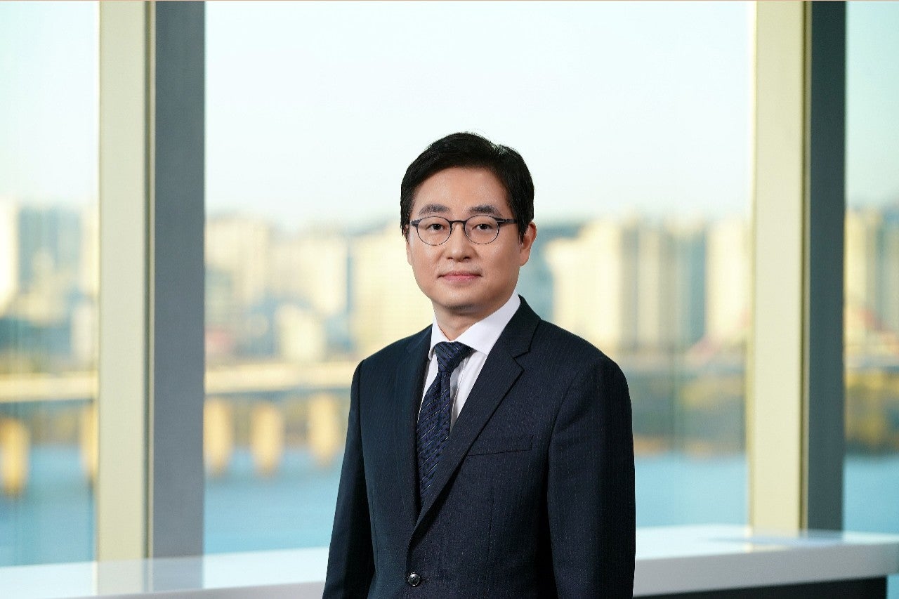 Photographic portrait of  Dong Hoon Lim