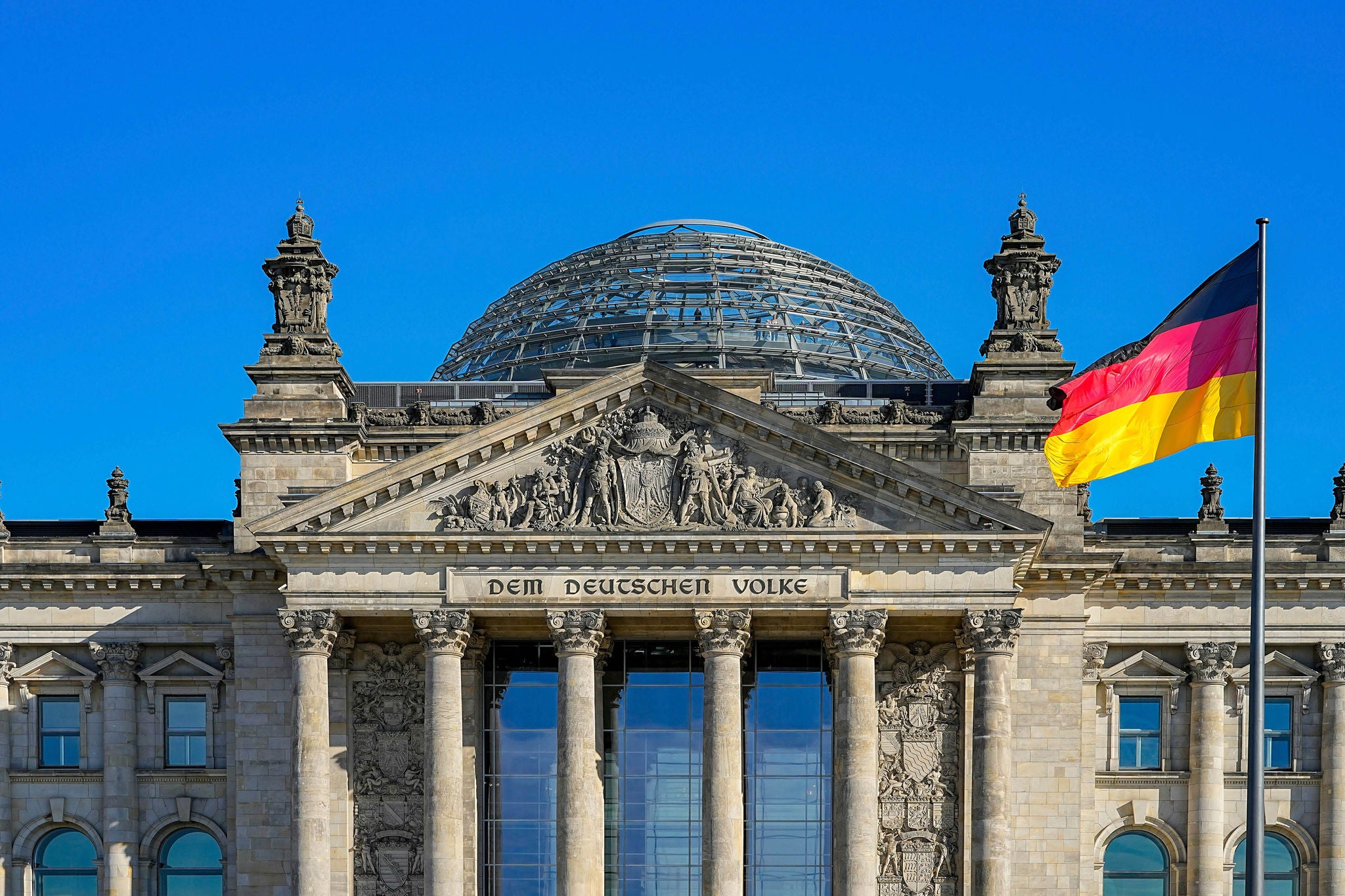 Die Herzkammer der Demokratie: Im Reichtstagsgebaeude treffen sich die Bundestagsabgeordneten.