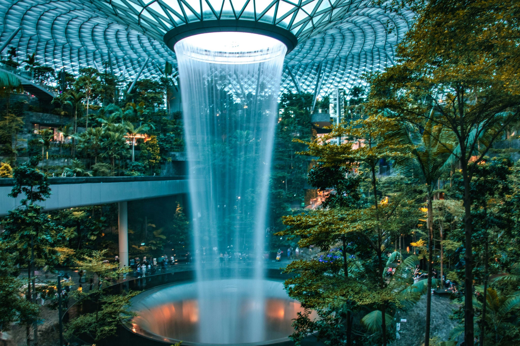 EY size photos - fountain-artificial-intelligence