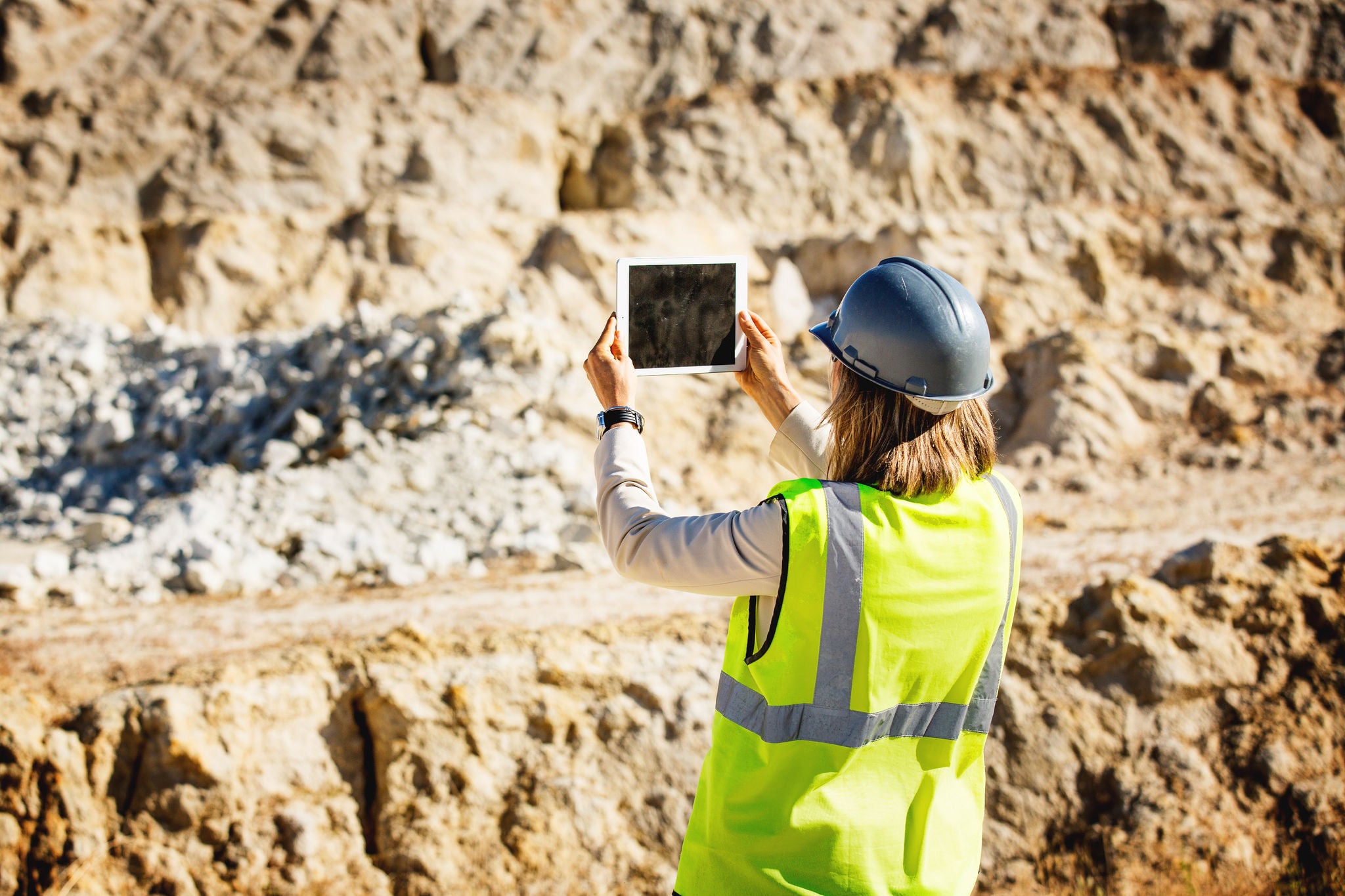 ey-mineracao-metais-estudo-riscos-e-oportunidades