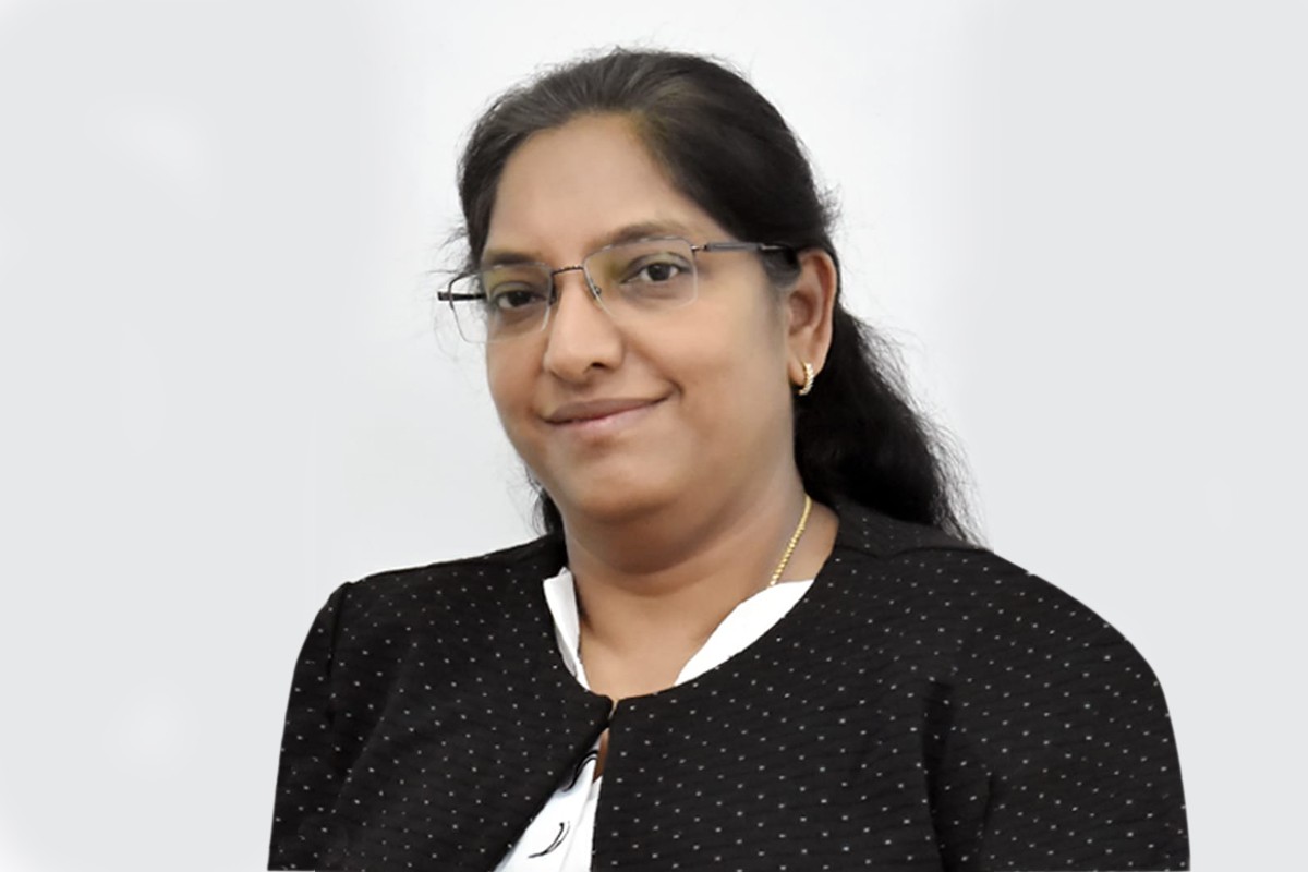 Photographic portrait of Hemalatha Sarvesan