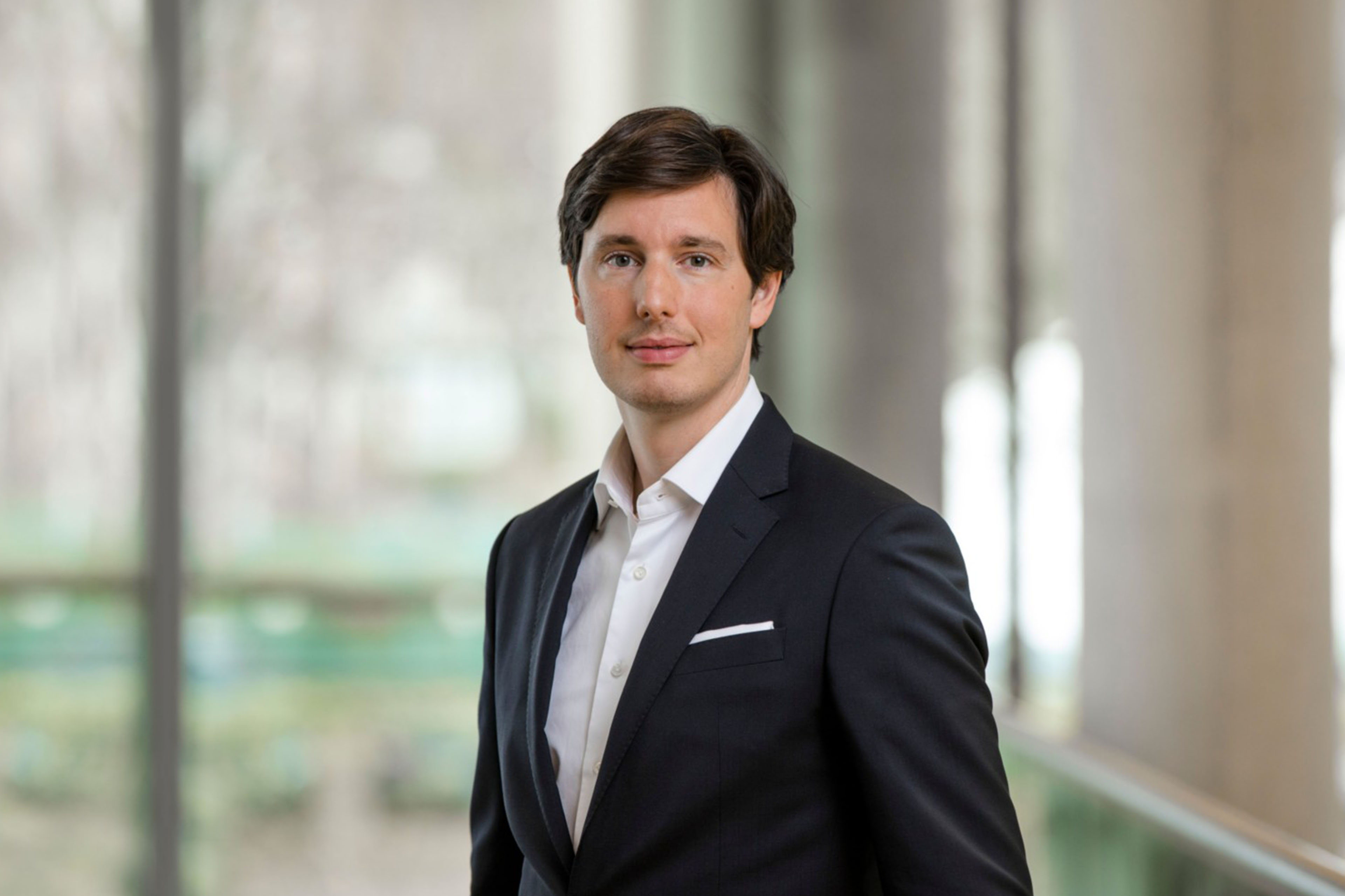 Maximilian Menges Associate Partner Transaction Law Ernst And Young Law Gmbh 