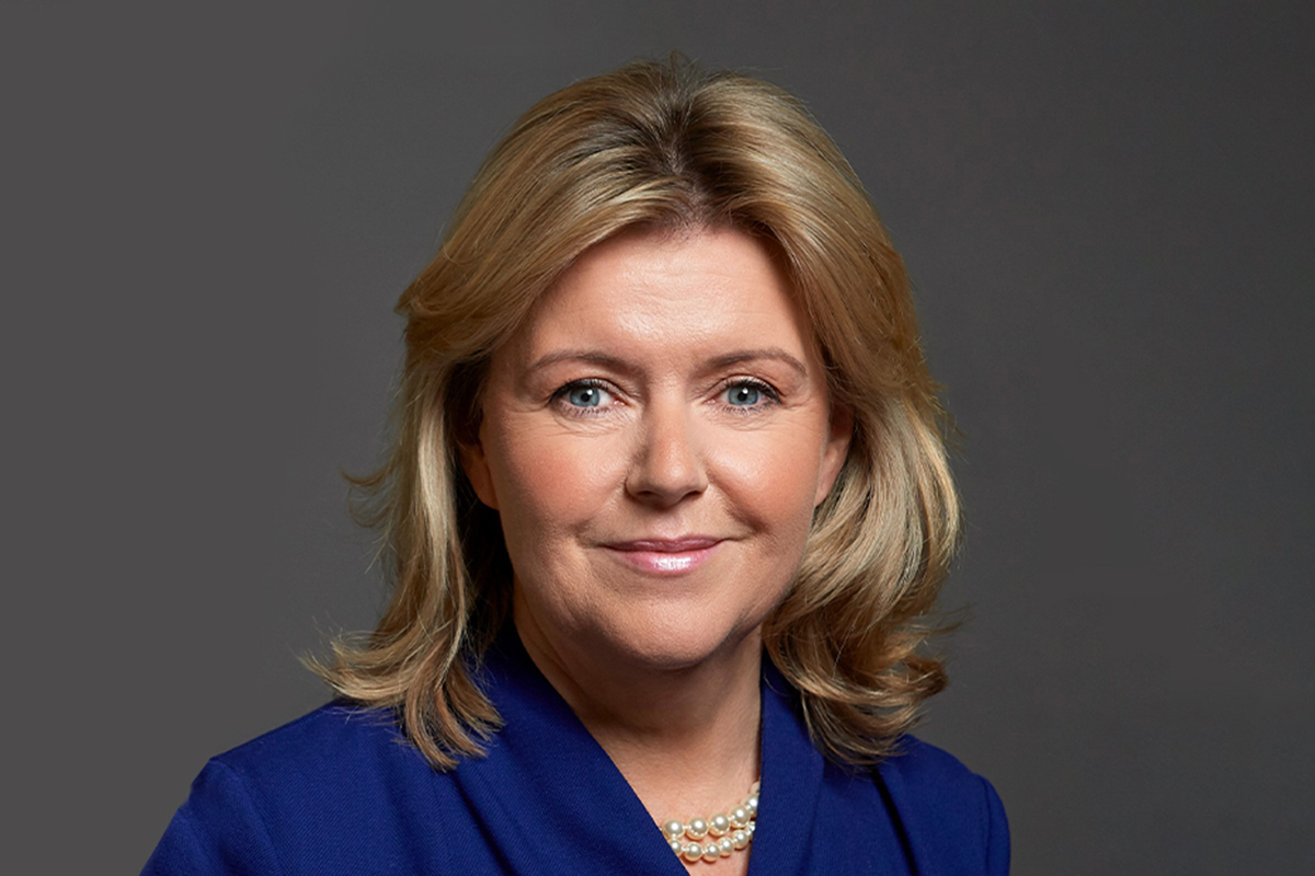 Rosaleen Blair CBE EY World Entrepreneur Of The Year™ 2022 Chair of Judges  | EY - Global