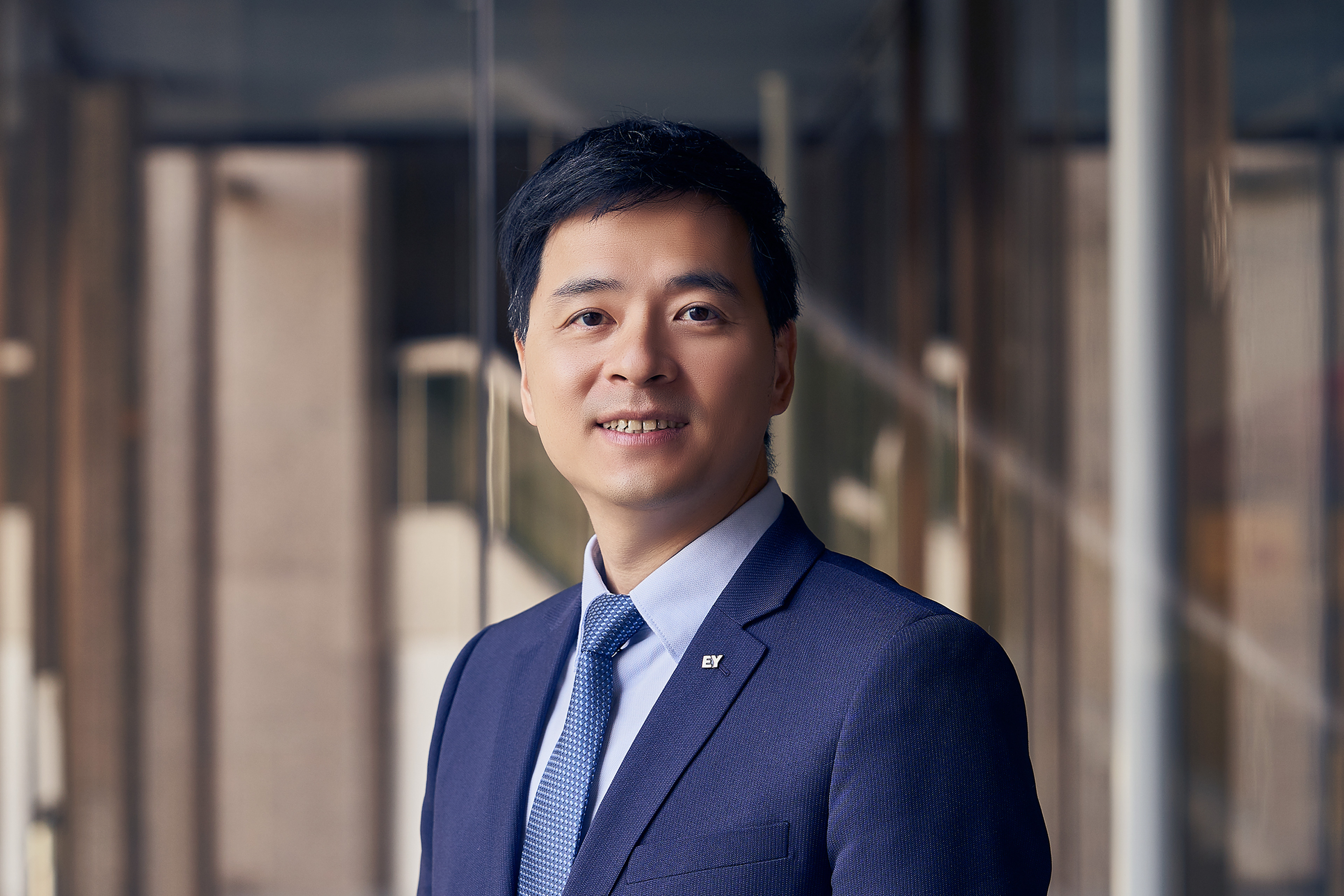 Photographic portrait of Michael Lin