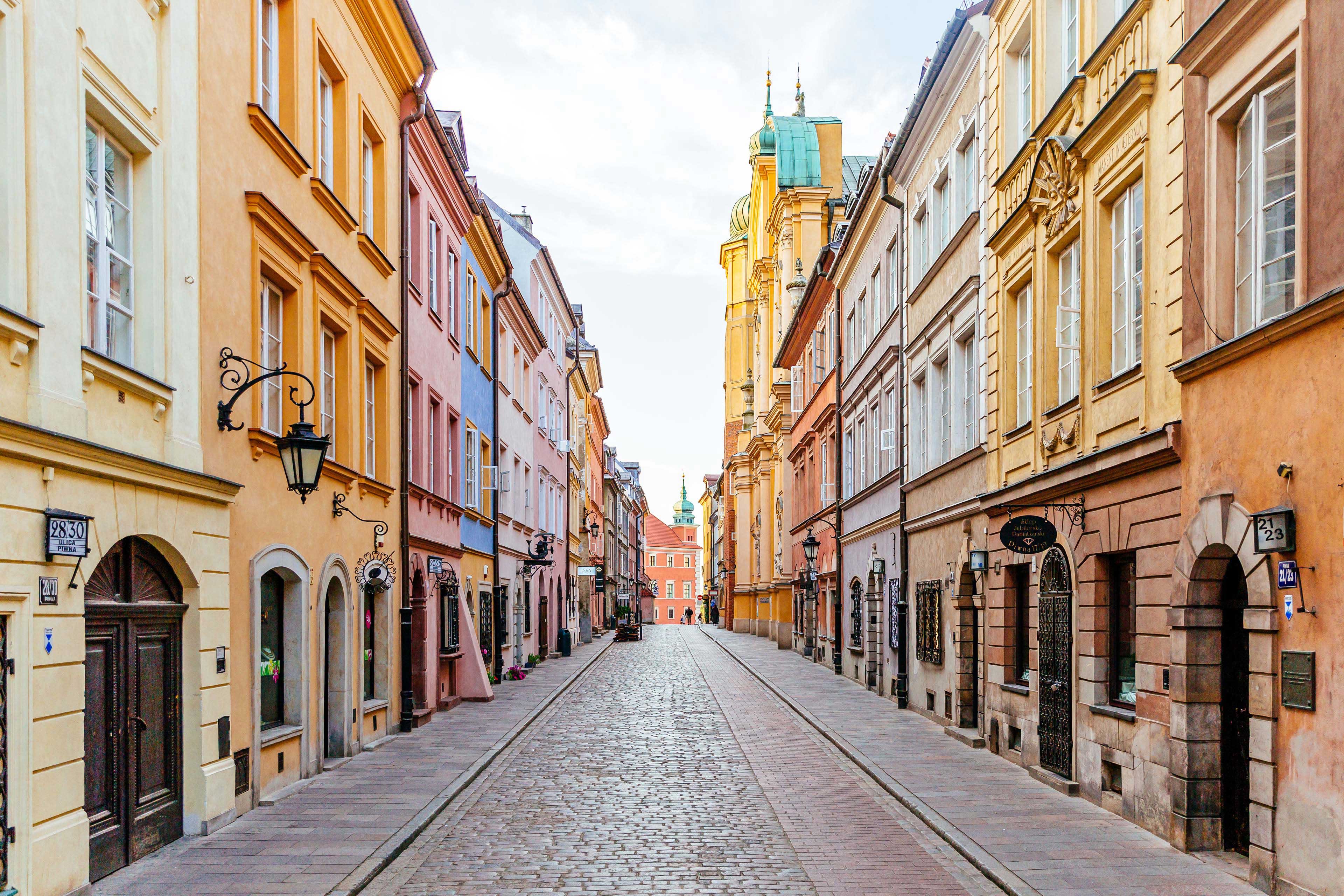 Bunte Strasse in der Altstadt von Warschau, Polen