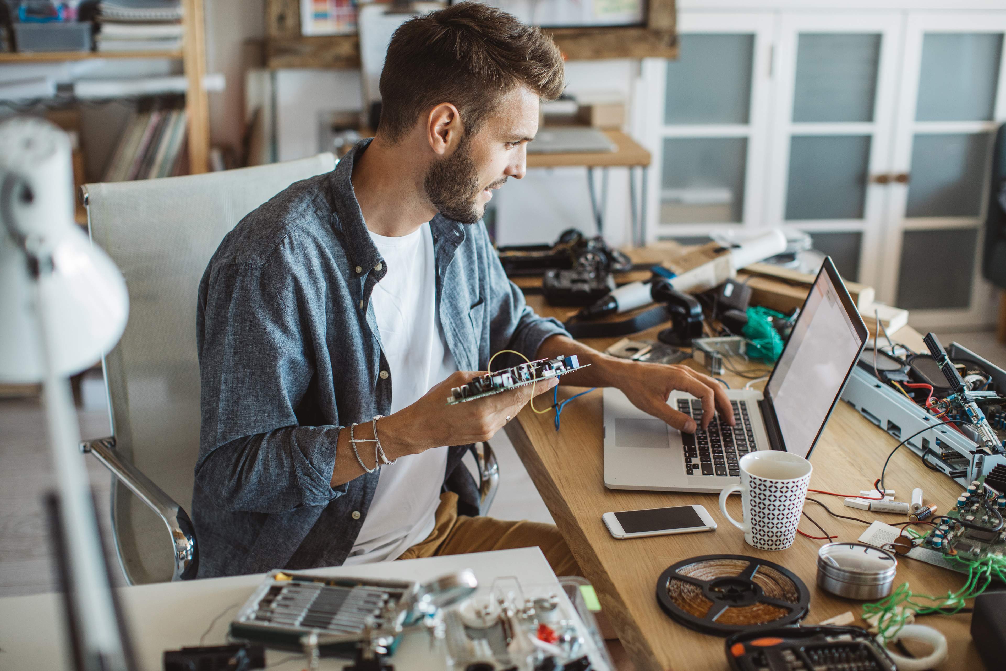 Man building computer