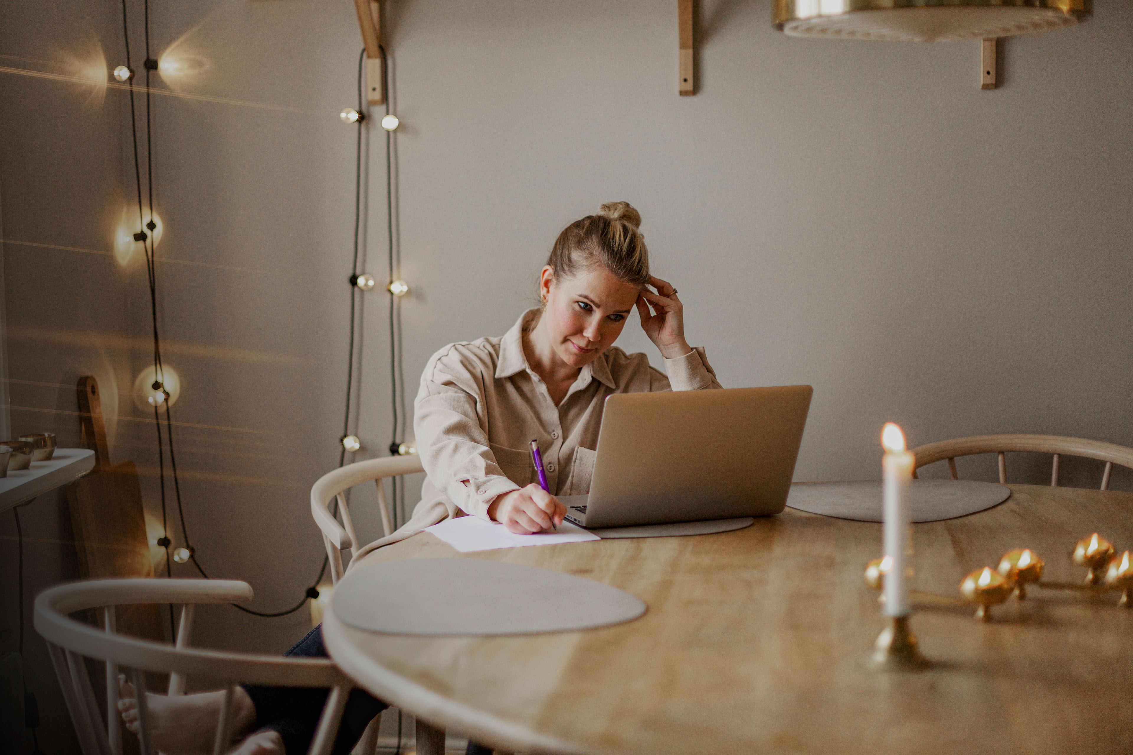 Women working on laptop