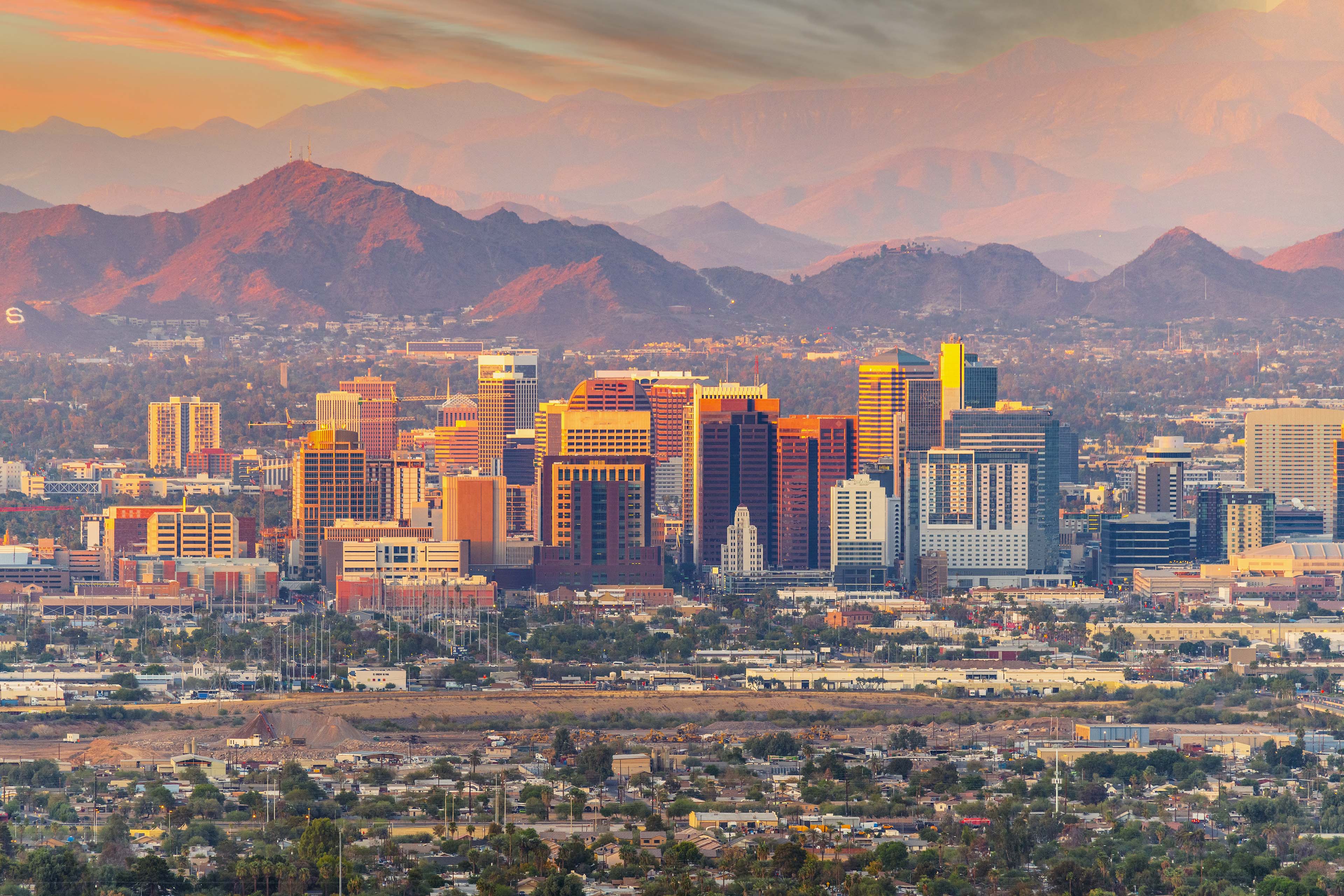 Phoenix arizona skyline at dusk