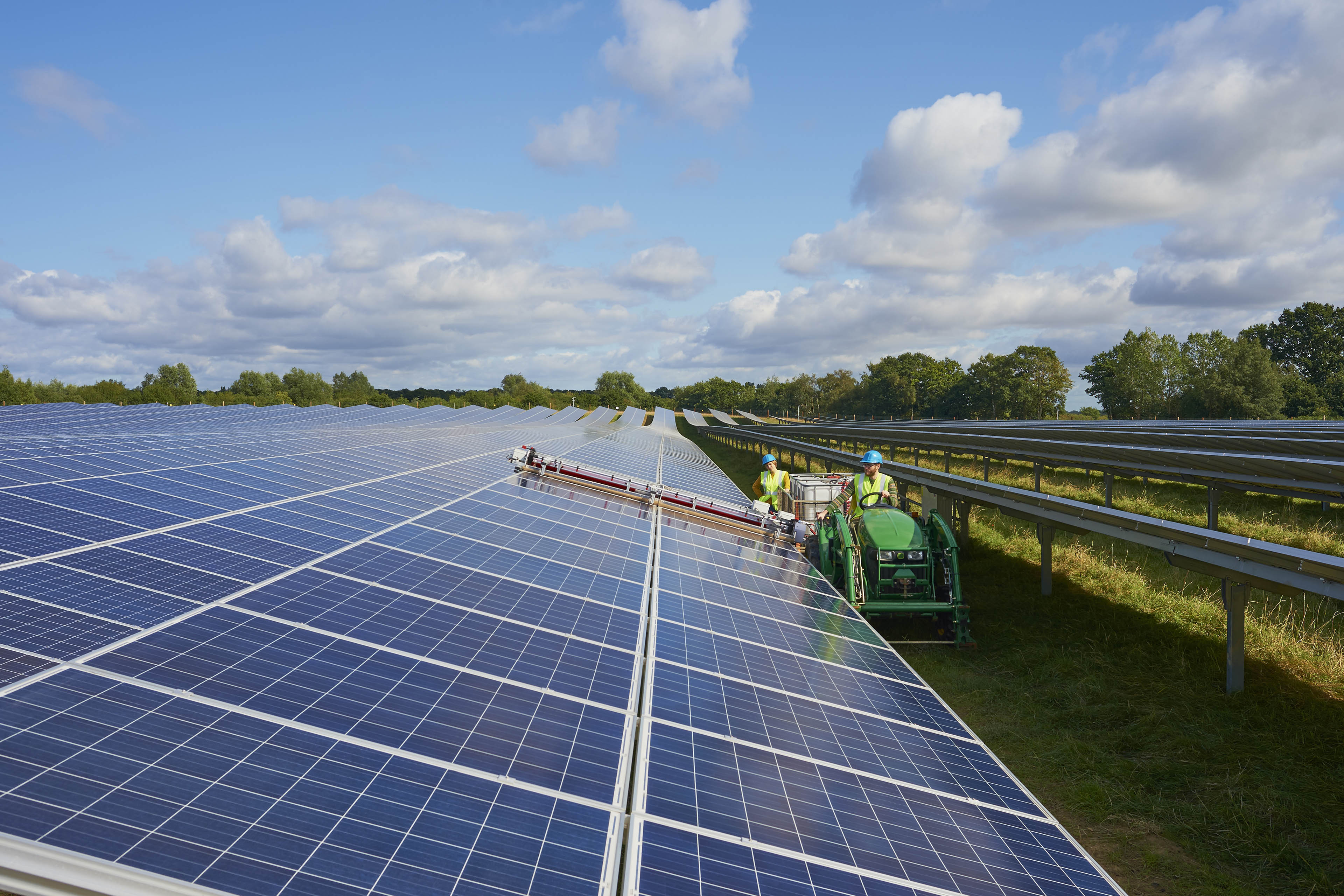 EY financial advisor to Helios in sale of solar portfolio to Hafslund