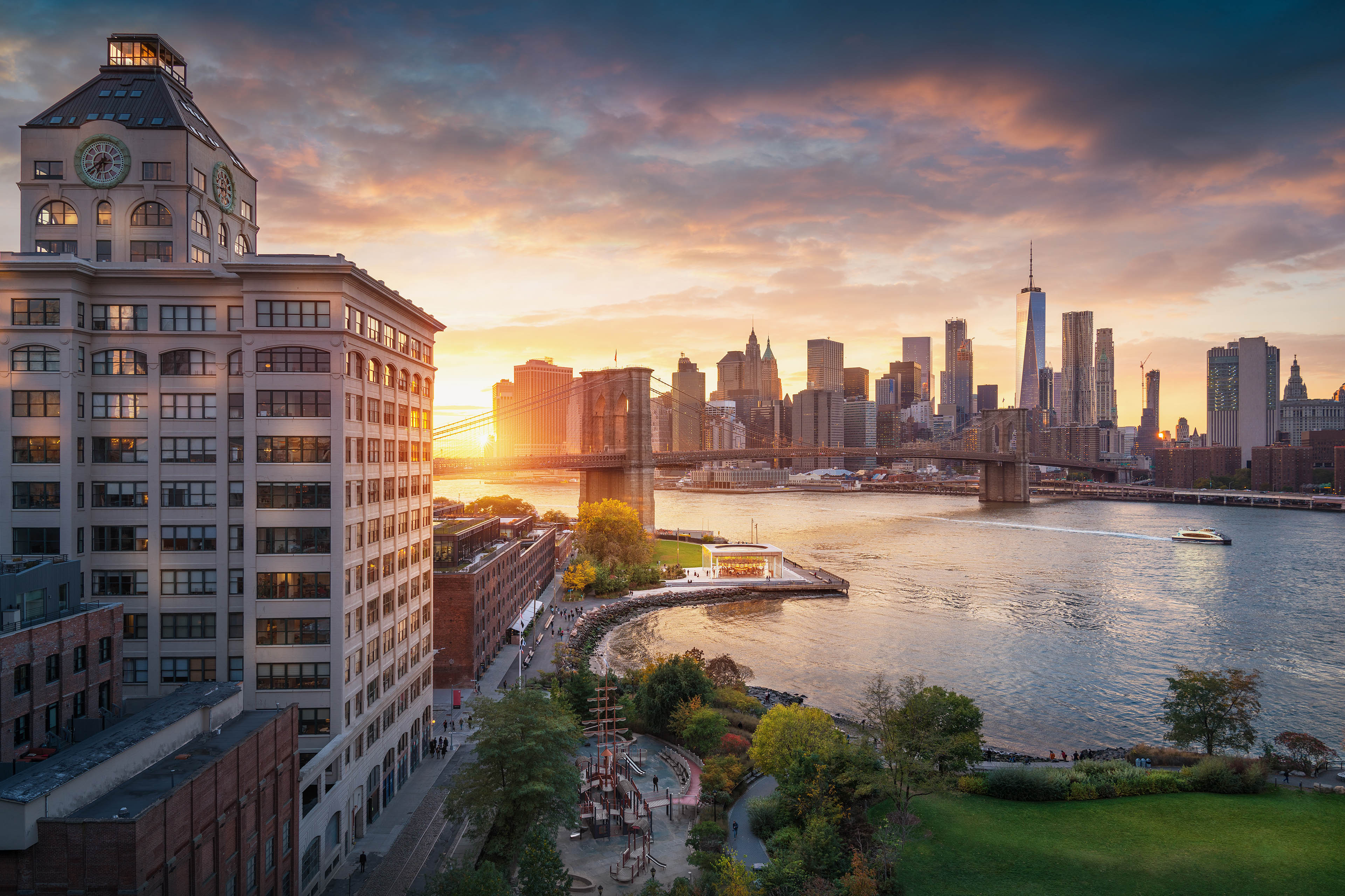 Famous brooklyn bridge in new york city with financial district