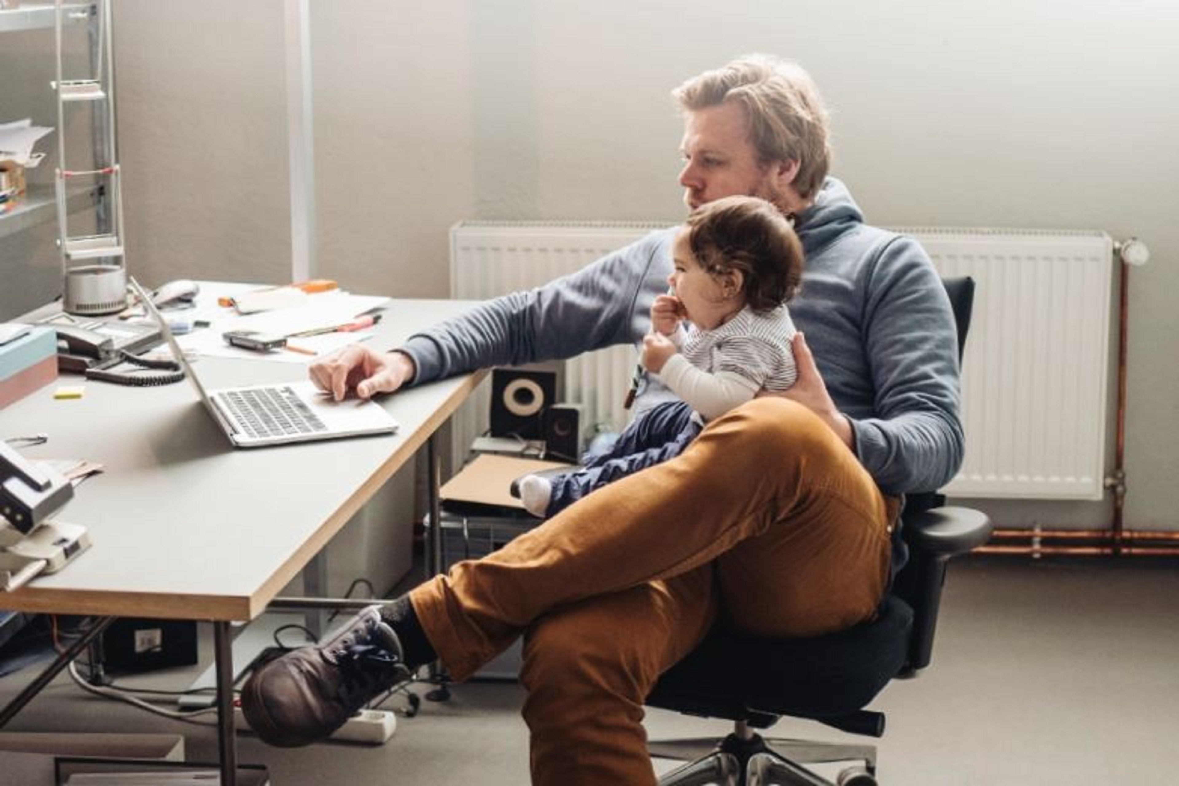 A man using the laptop