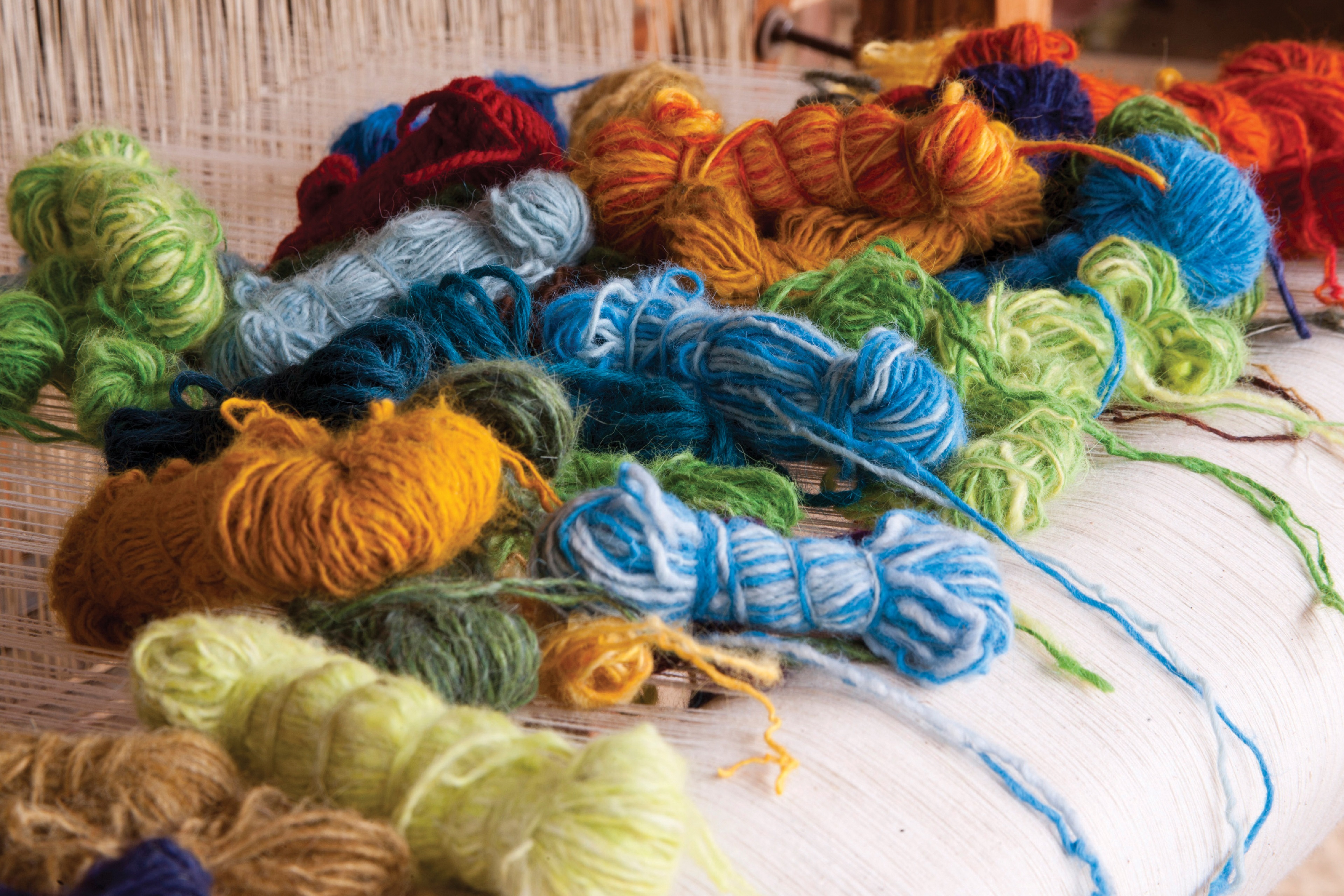 Wool clews of diferent colors