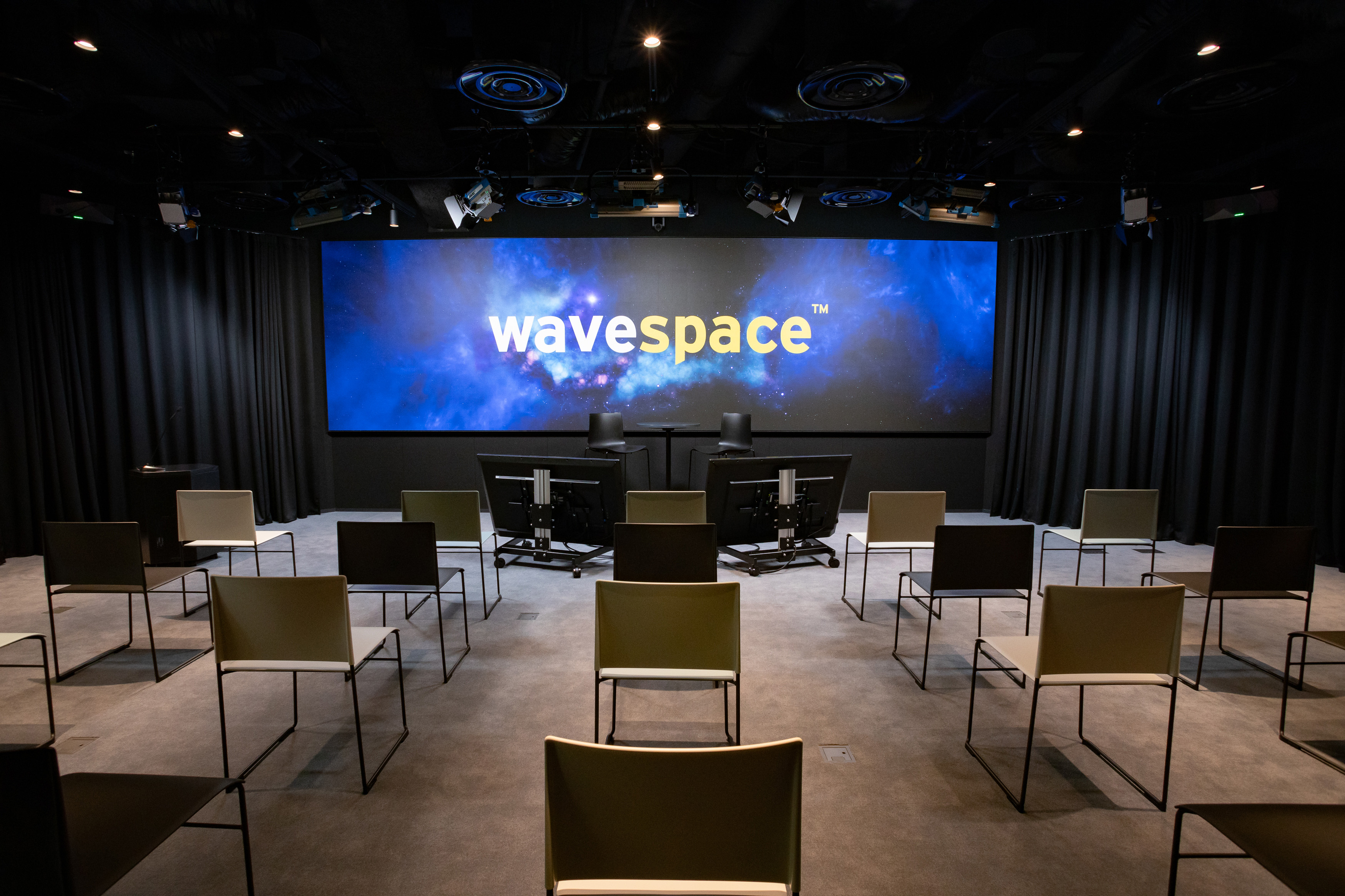 EY Japan、顧客企業のイノベーションを促進支援する環境「EY wavespace™ Tokyo」拡張オープン