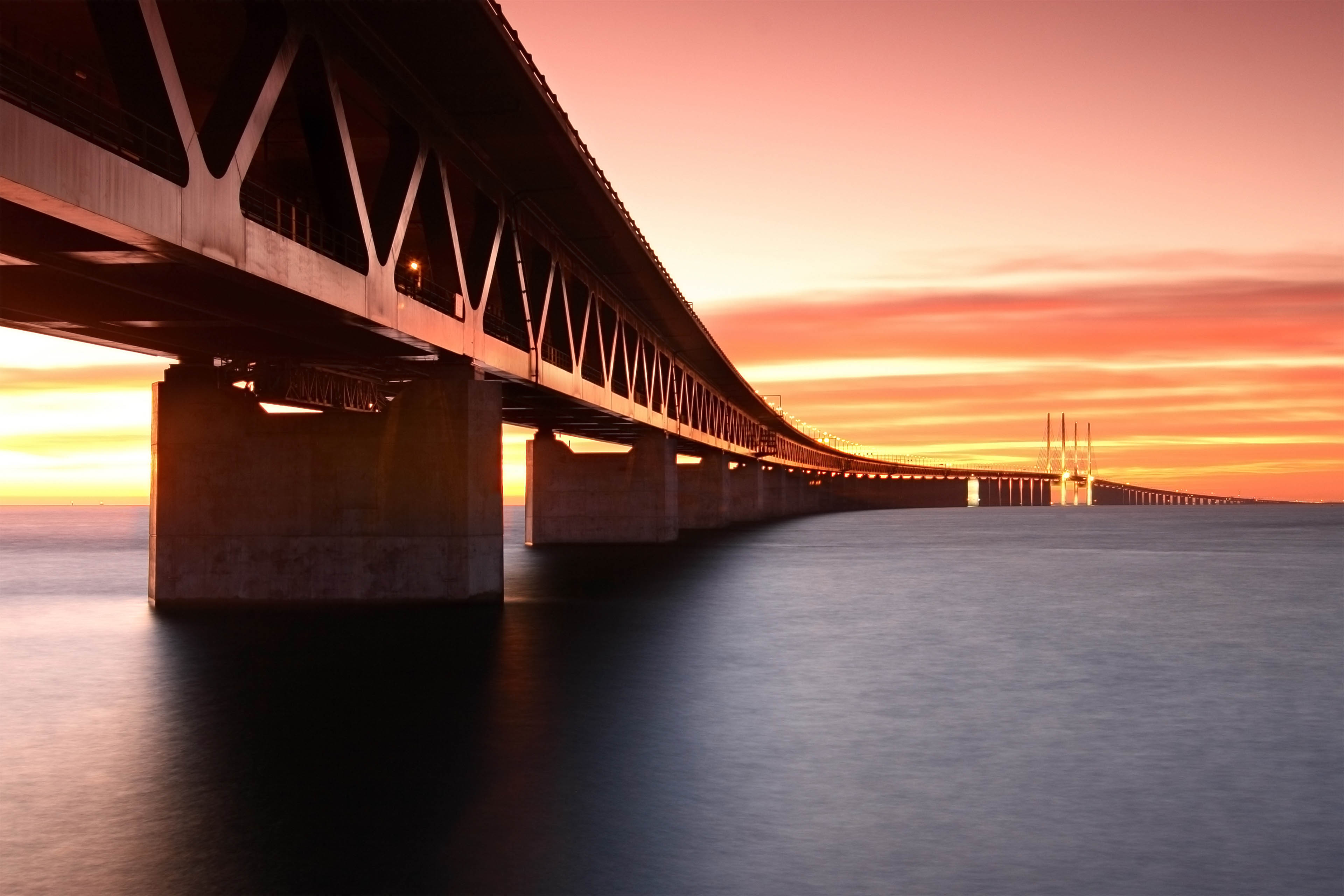 Öresundsbron i solnedgången